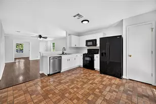 612 Losoya Ct, Hutto, TX 78634 - Photo 19