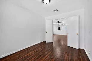 612 Losoya Ct, Hutto, TX 78634 - Photo 13