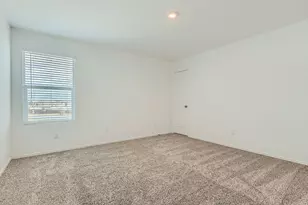 310 Milliner Loop, Hutto, TX 78634 - Photo 17