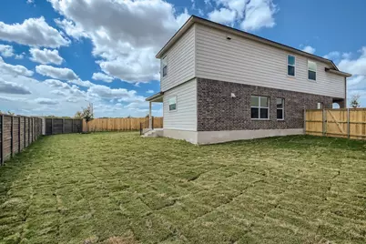 310 Milliner Loop, Hutto, TX 78634 - Photo 9