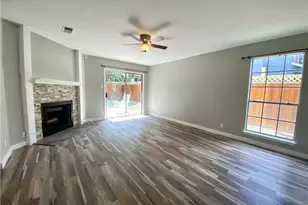 2007 Kirksey Dr, Austin, TX 78741 - Photo 5