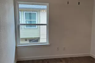 2124 Burton Dr, Austin, TX 78741 - Photo 15