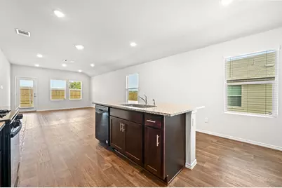 101 Calgary Lane, San Marcos, TX 78666 - Photo 7