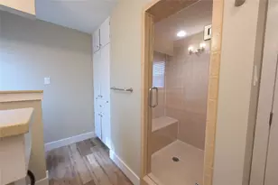 2106 S Colorado St, Lockhart, TX 78644 - Photo 15