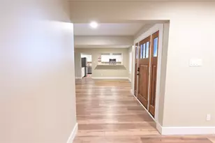 2106 S Colorado St, Lockhart, TX 78644 - Photo 11