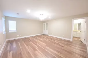 2106 S Colorado St, Lockhart, TX 78644 - Photo 13