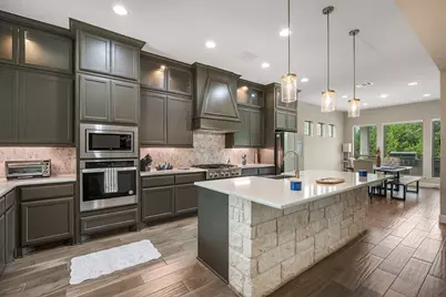 6705 Liberty Grotto Court, Jonestown, TX 78645 - Photo 9