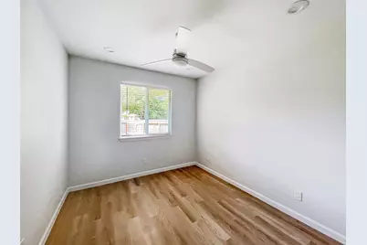 7736 Croftwood Drive, Austin, TX 78749 - Photo 19