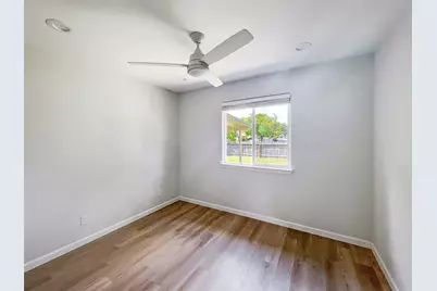 7736 Croftwood Drive, Austin, TX 78749 - Photo 17