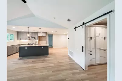 7736 Croftwood Drive, Austin, TX 78749 - Photo 11