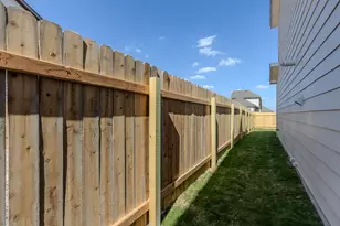 120 Hartson Dr, Taylor, TX 76574 - Photo 31