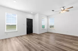 120 Hartson Dr, Taylor, TX 76574 - Photo 11