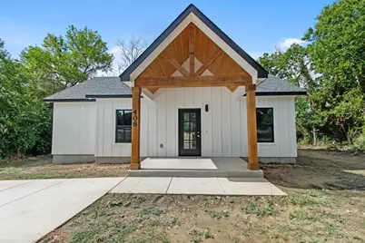 408 Griffin Street, Luling, TX 78648 - Photo 1