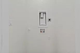 408 Griffin St, Luling, TX 78648 - Photo 17