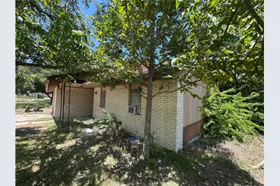 506 Forest Court, Taylor, TX 76574 - Photo 3