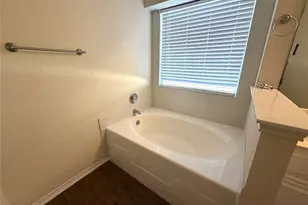 1605 Paint Brush Dr, Lockhart, TX 78644 - Photo 7