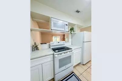 5810 Sweeney Circle #D, Austin, TX 78723 - Photo 9