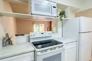 5810 Sweeney Cir, Austin, TX 78723 - Photo 9