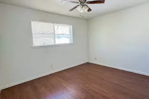 5810 Sweeney Cir, Austin, TX 78723 - Photo 15