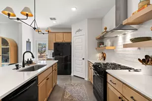 990 Axis Cir, Fredericksburg, TX 78624 - Photo 17