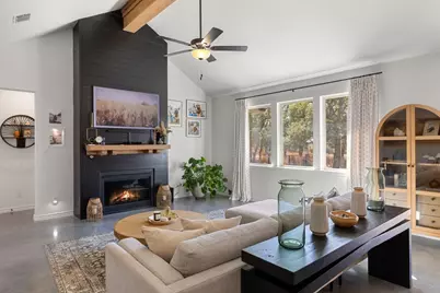 990 Axis Circle, Fredericksburg, TX 78624 - Photo 9