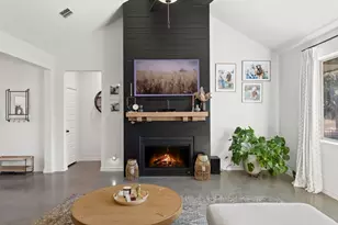 990 Axis Cir, Fredericksburg, TX 78624 - Photo 11