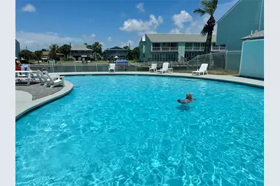 611 Lauderdale Drive, Rockport, TX 78382 - Photo 15