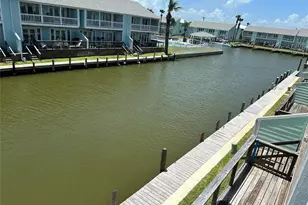 611 Lauderdale Dr, Rockport, TX 78382 - Photo 9