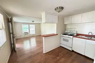 613 Peacock Ln, Austin, TX 78704 - Photo 7