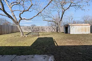 1712 Pine Knoll Dr, Austin, TX 78758 - Photo 11