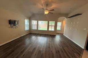 546 Hot Springs Valley, Buda, TX 78610 - Photo 5