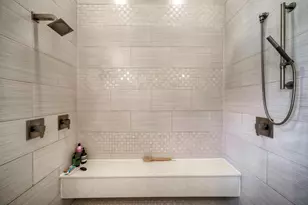 106 Bisset Ct, Austin, TX 78738 - Photo 25