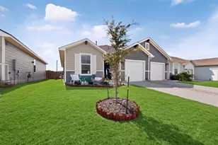 439 Arnold Loop, Kyle, TX 78640 - Photo 3
