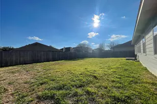 7820 Little Deer Trail, Georgetown, TX 78628 - Photo 33