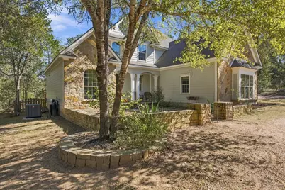 206 Laura Lane, Bastrop, TX 78602 - Photo 3