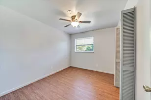 1130 Bois D'Arc St, Lockhart, TX 78644 - Photo 11