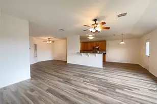 506 Gettysburg Loop, Elgin, TX 78621 - Photo 7