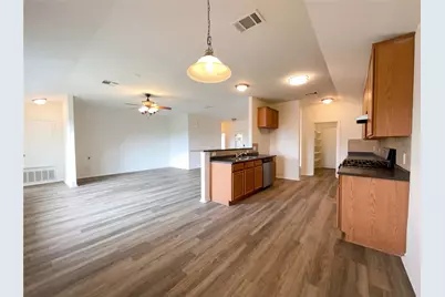 506 Gettysburg Loop, Elgin, TX 78621 - Photo 17