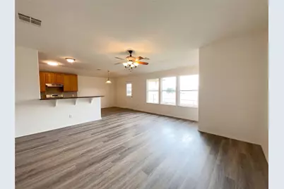 506 Gettysburg Loop, Elgin, TX 78621 - Photo 3