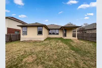 506 Gettysburg Loop, Elgin, TX 78621 - Photo 5