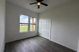 138 Blushing Dr, Cedar Creek, TX 78612 - Photo 5