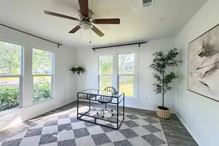 302 E Brenham St, Elgin, TX 78621 - Photo 19