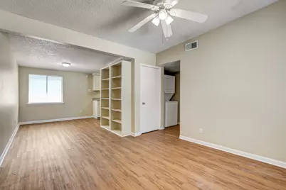 2408 Longview Street #211, Austin, TX 78705 - Photo 9
