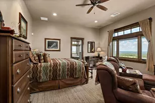 115 Trophy Oak Pt, Fredericksburg, TX 78624 - Photo 17