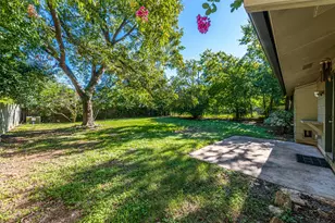 7000 Whispering Oaks Dr, Austin, TX 78745 - Photo 15