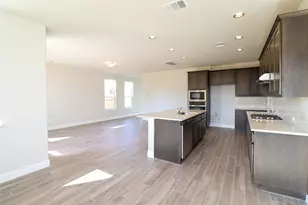 105 Bent Trl Ln, Georgetown, TX 78628 - Photo 7