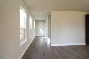105 Bent Trl Ln, Georgetown, TX 78628 - Photo 3