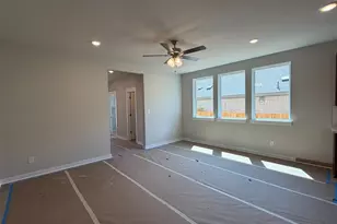 13529 Muny Pkwy, Elgin, TX 78621 - Photo 33