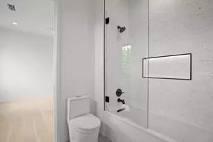 2215 S 3rd St, Austin, TX 78704 - Photo 33