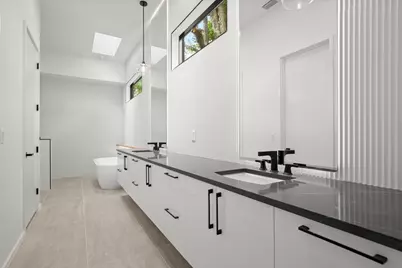 2215 S 3rd Street, Austin, TX 78704 - Photo 21